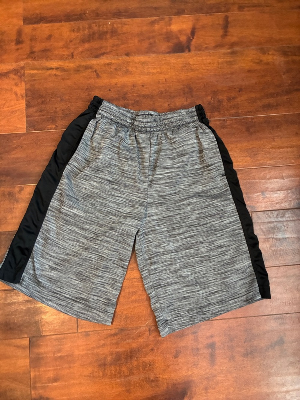 Boys quick drying Xersion athletic shorts with pockets size 14/16